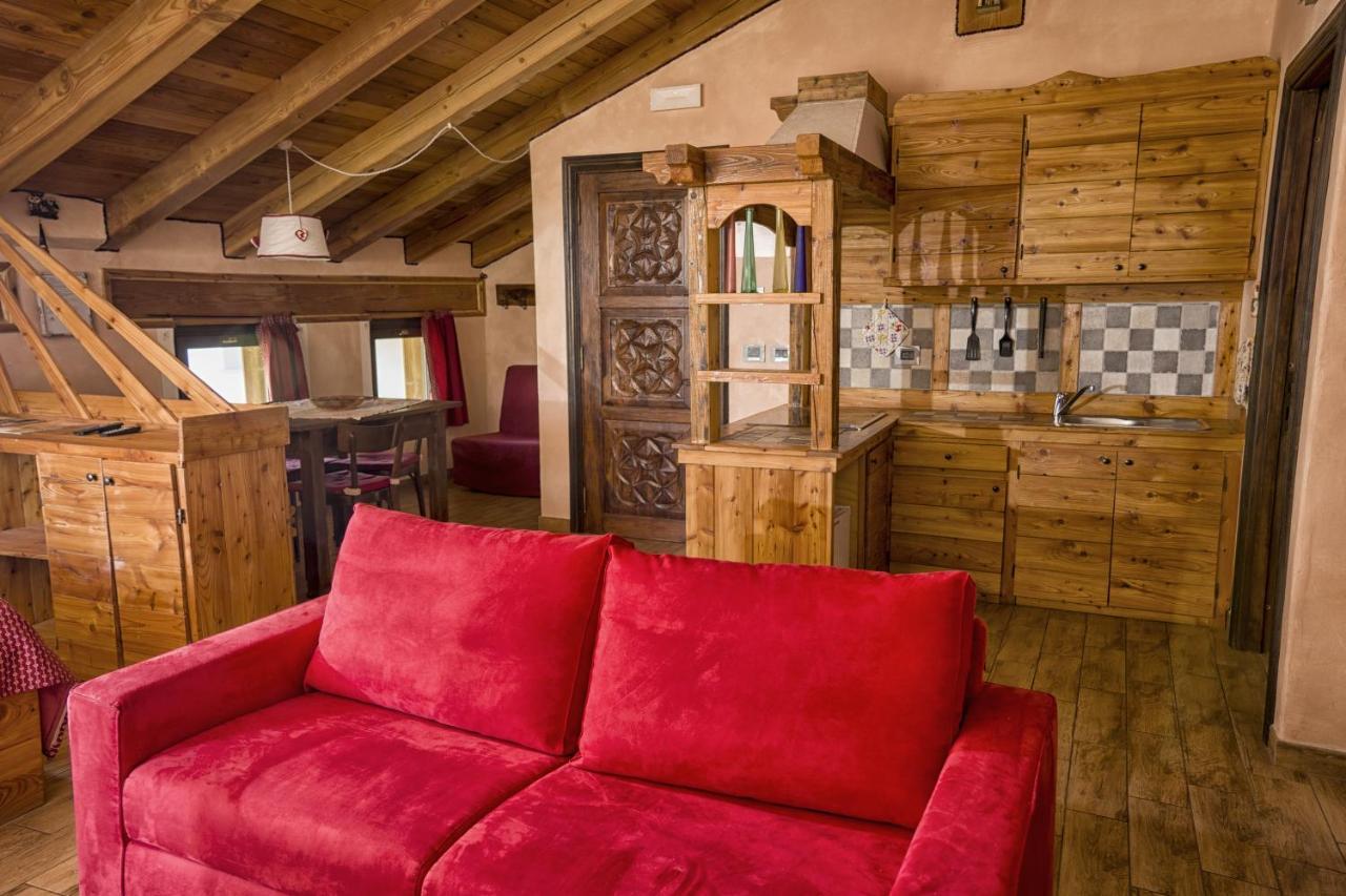 Agriturismo B&B Chevres A Cheval Charvensod ภายนอก รูปภาพ