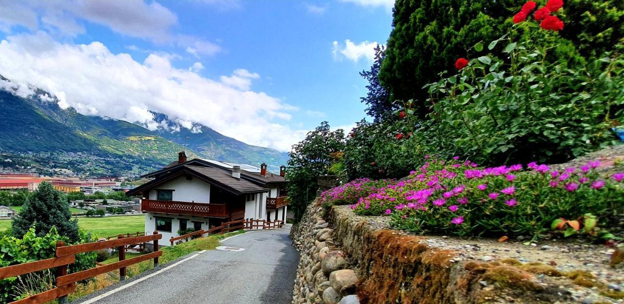 Agriturismo B&B Chevres A Cheval Charvensod ภายนอก รูปภาพ