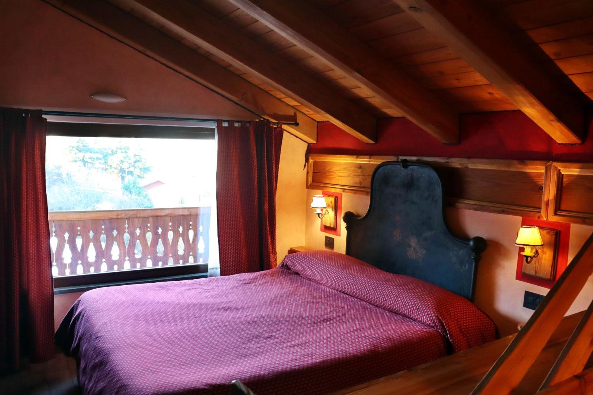 Agriturismo B&B Chevres A Cheval Charvensod ภายนอก รูปภาพ