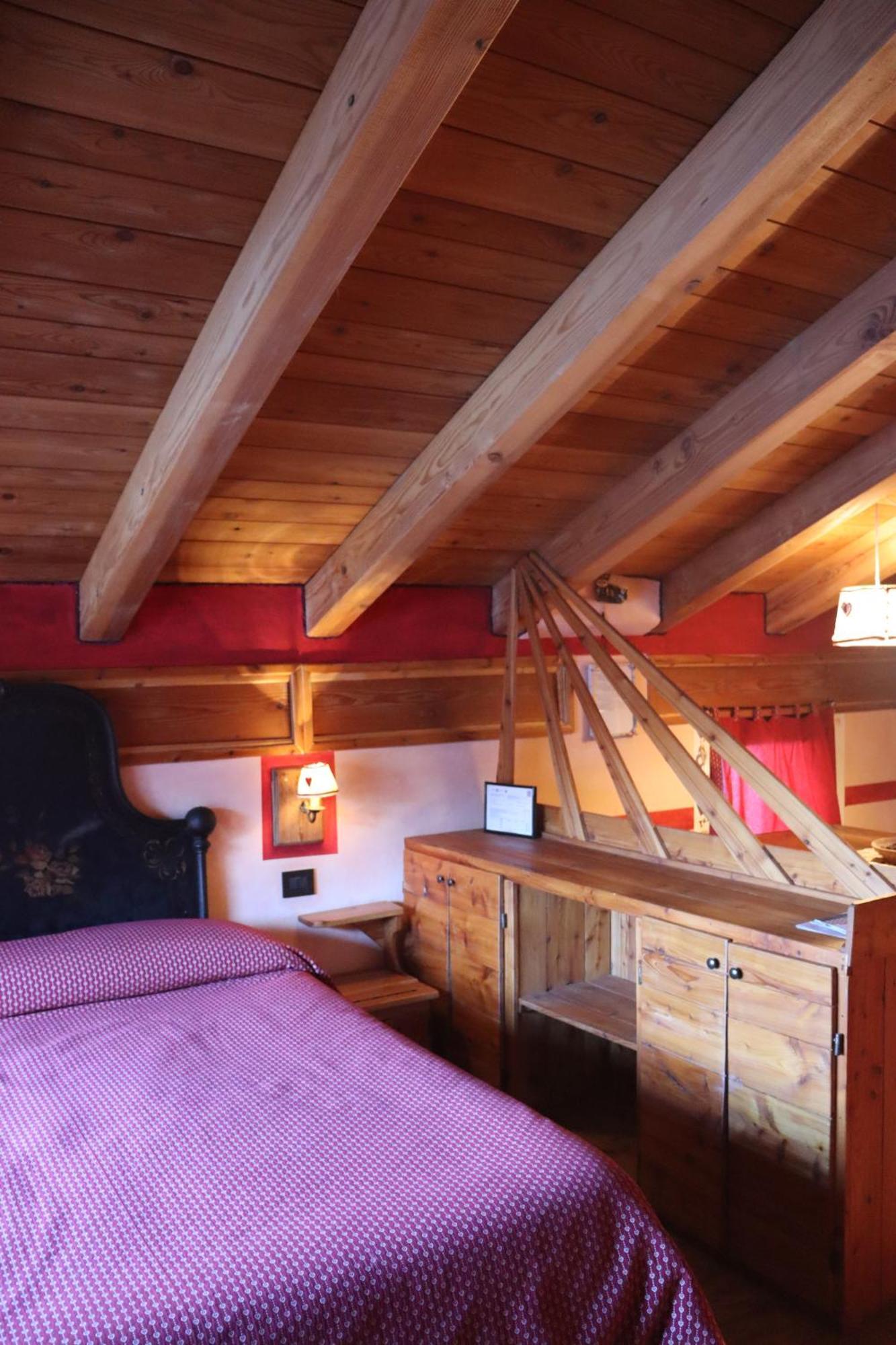 Agriturismo B&B Chevres A Cheval Charvensod ภายนอก รูปภาพ