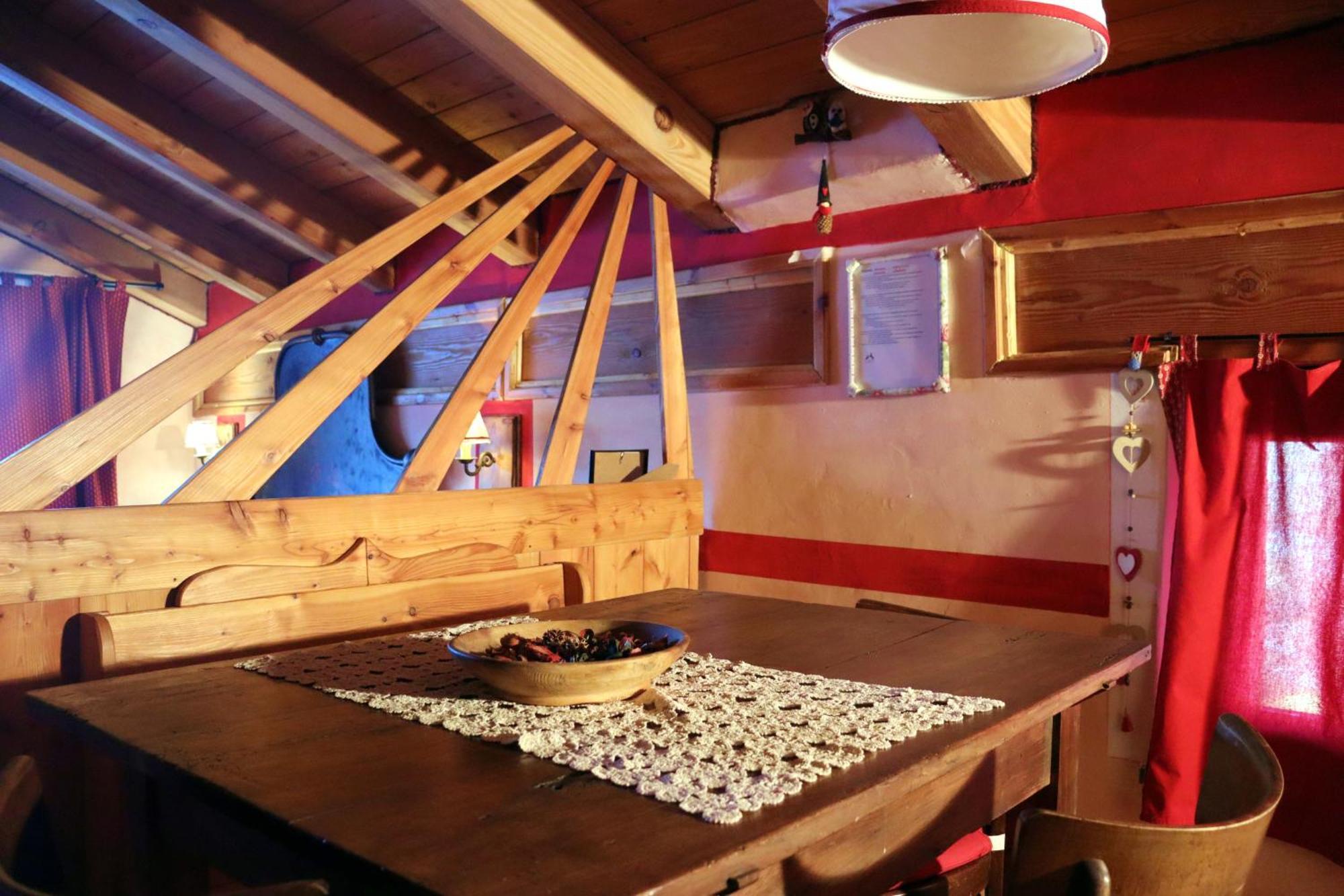 Agriturismo B&B Chevres A Cheval Charvensod ภายนอก รูปภาพ