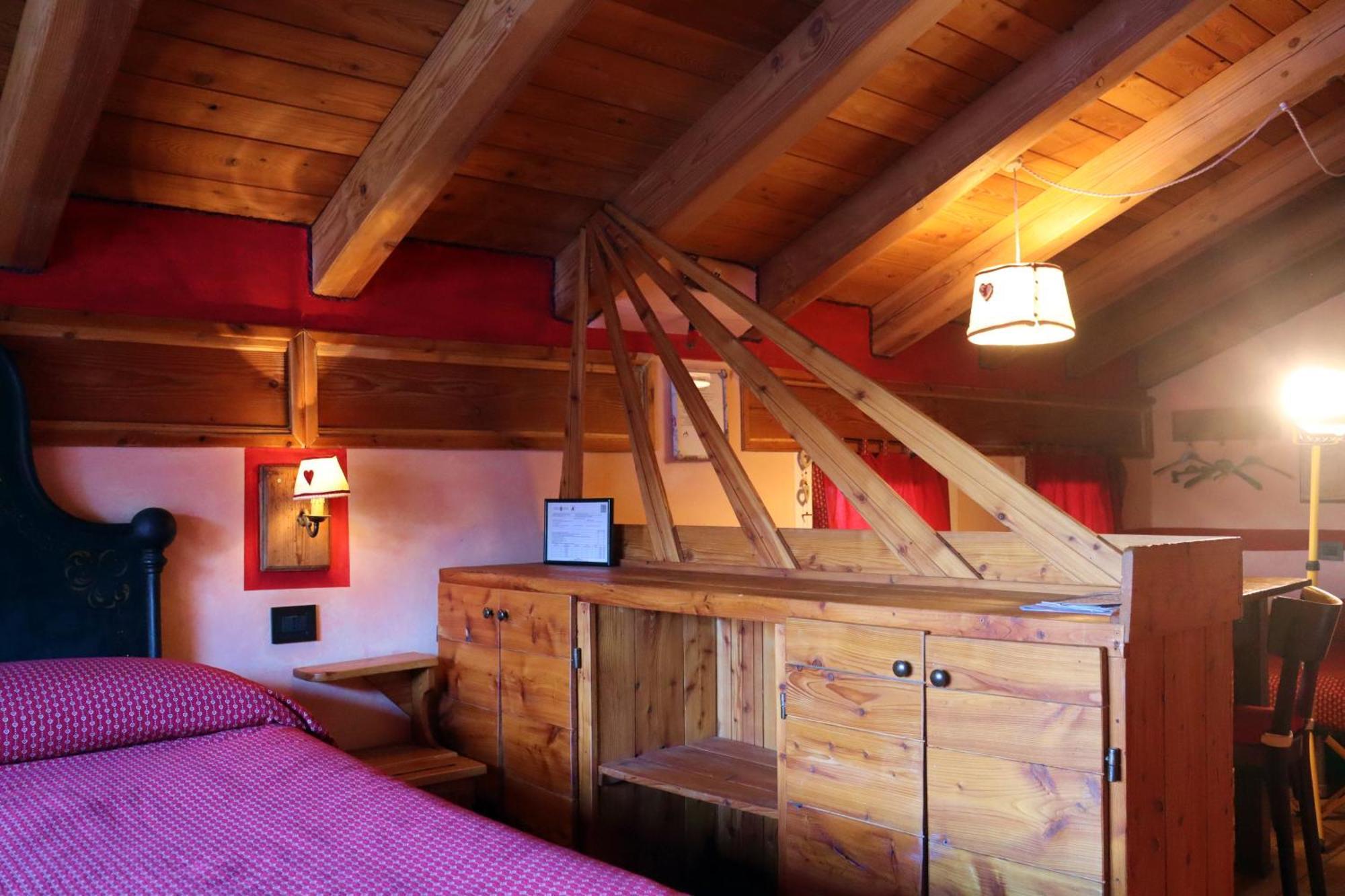 Agriturismo B&B Chevres A Cheval Charvensod ภายนอก รูปภาพ