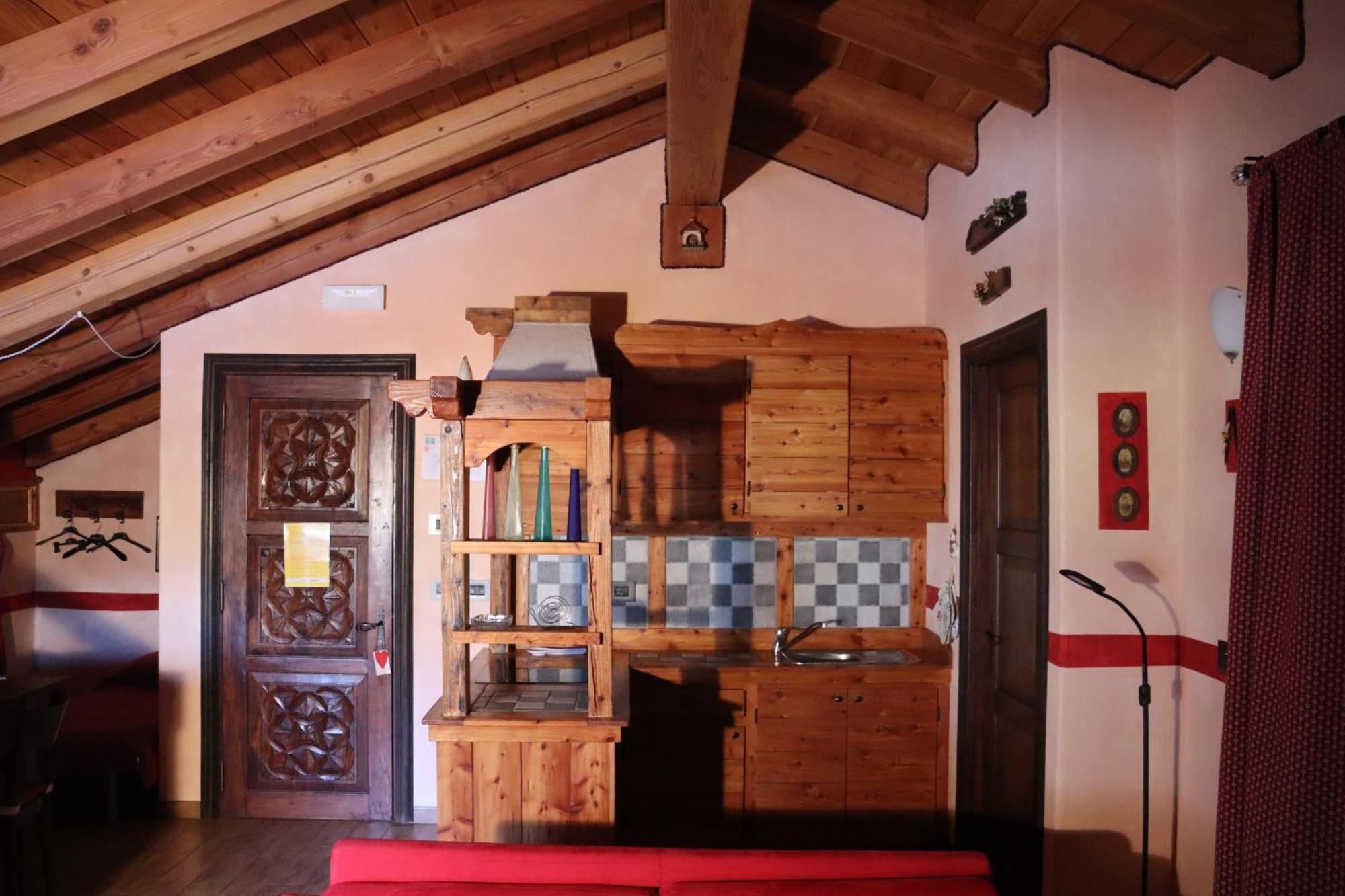 Agriturismo B&B Chevres A Cheval Charvensod ภายนอก รูปภาพ
