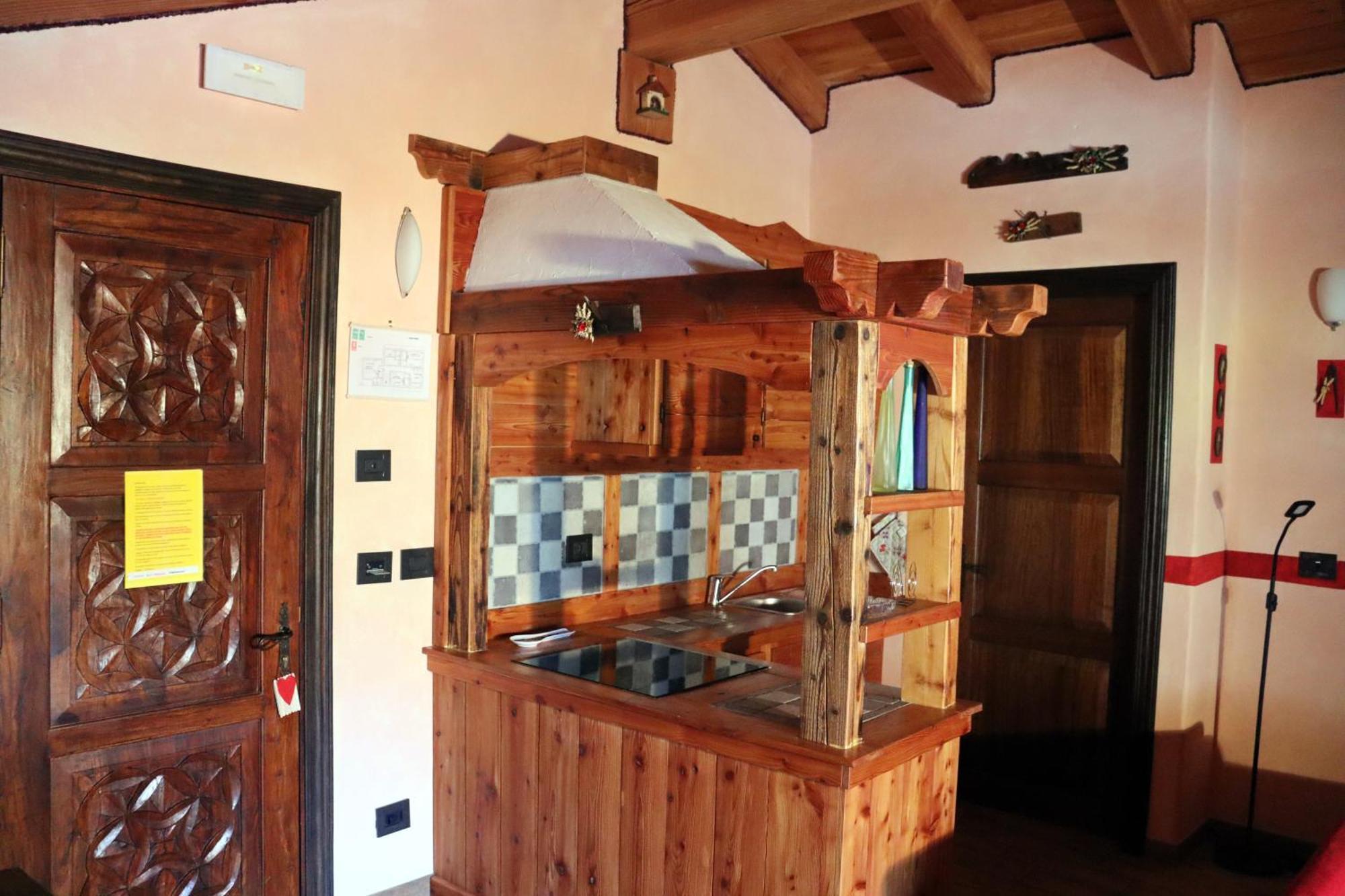 Agriturismo B&B Chevres A Cheval Charvensod ภายนอก รูปภาพ